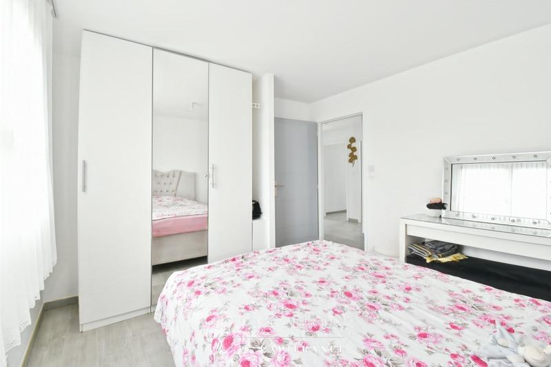 Maison - 141 m² - 6 pièces