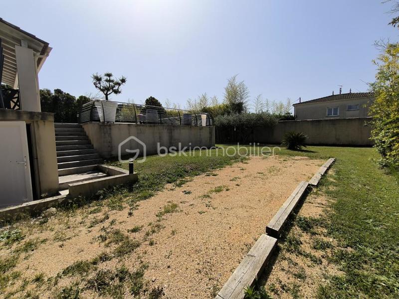 Maison traditionnelle - 188 m² - 6 pièces