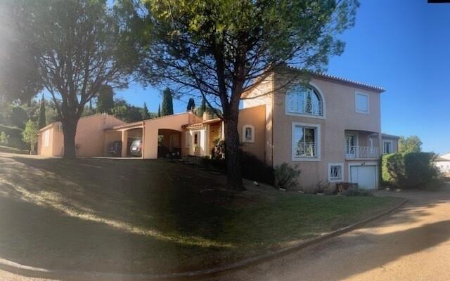 Propriété - 269 m² - 11 pièces