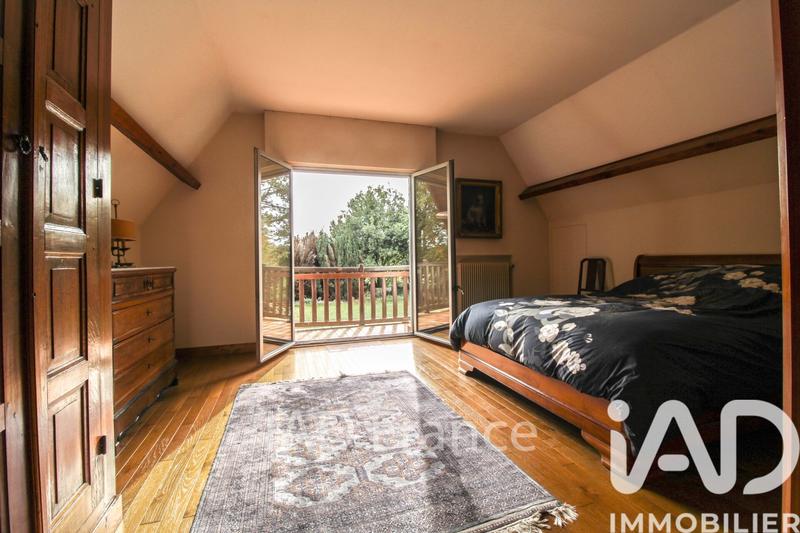 Maison - 200 m² - 8 pièces