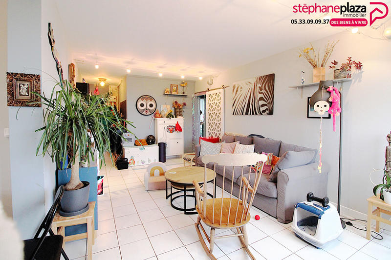 Appartement - 81 m² - 4 pièces