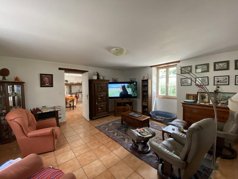 Maison - 406 m² - 9 pièces