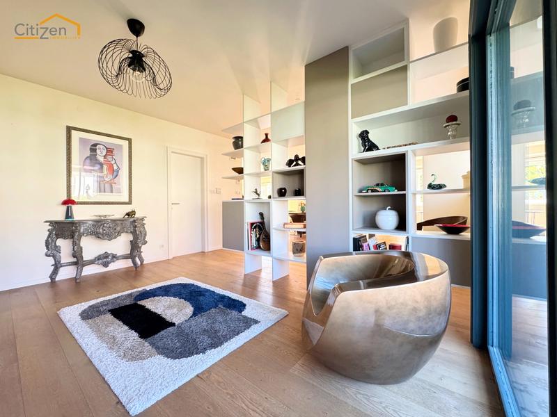 Maison - 200 m² - 6 pièces