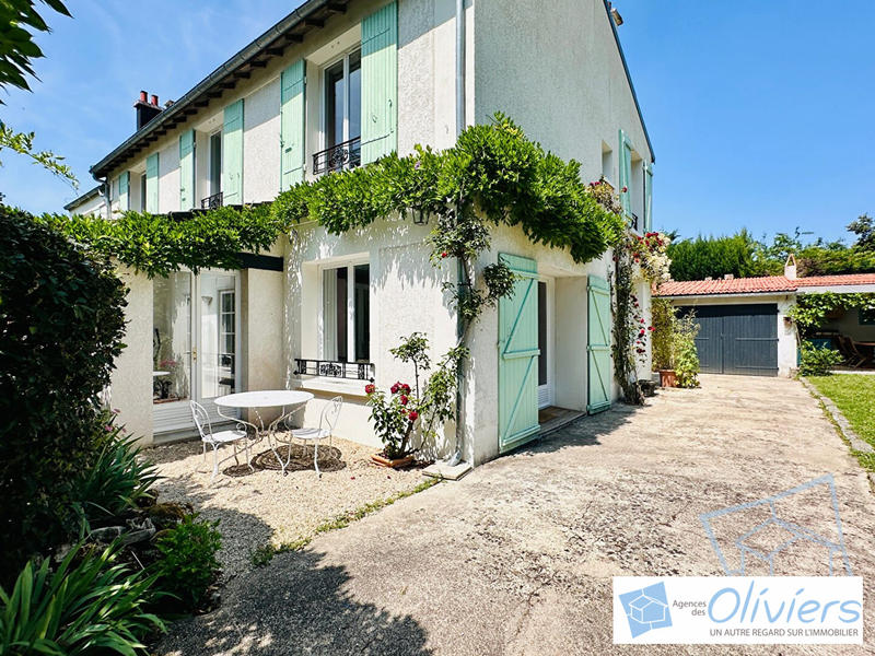 Maison - 180 m² - 6 pièces