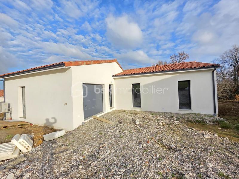 Maison - 97 m² - 4 pièces