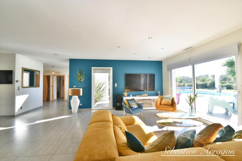 Maison - 195 m² - 5 pièces