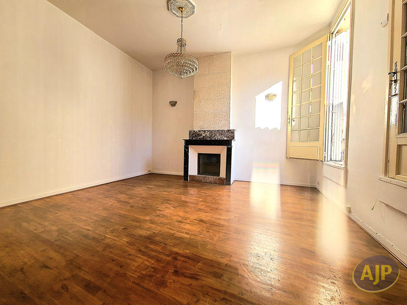 Immeuble - 111 m² - 5 pièces