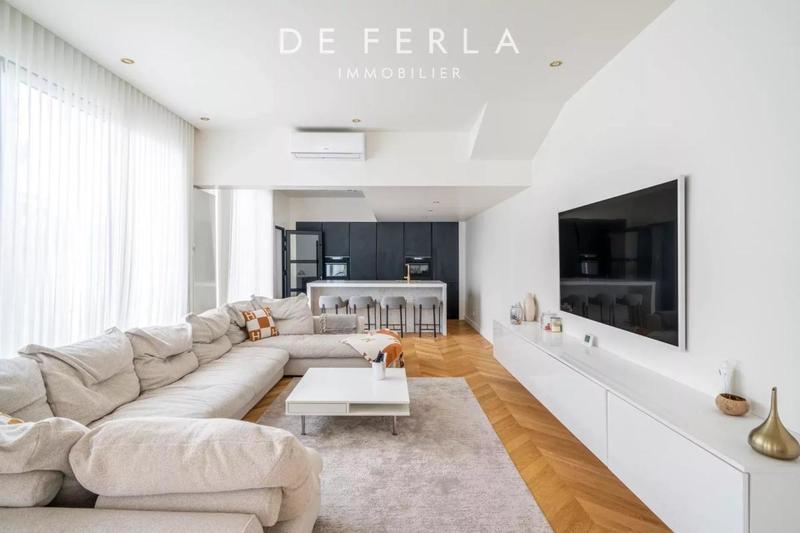 Villa - 130 m² - 8 pièces