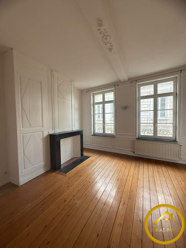 Maison - 209 m² - 9 pièces