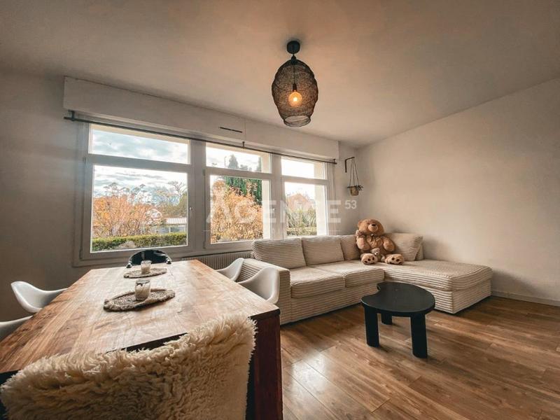 Maison - 98 m² - 5 pièces