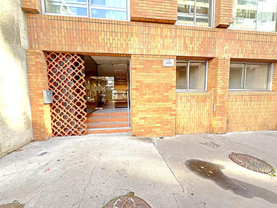 Local commercial - 166 m² - 4 pièces