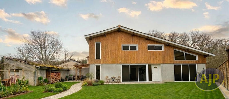 Maison - 110 m² - 7 pièces