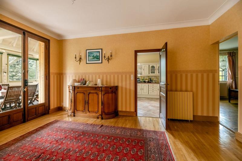 Maison - 307 m² - 11 pièces