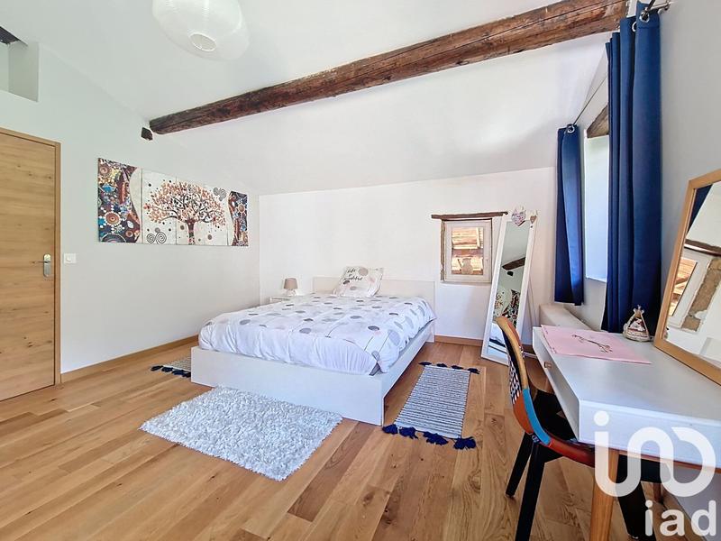 Maison - 327 m² - 9 pièces