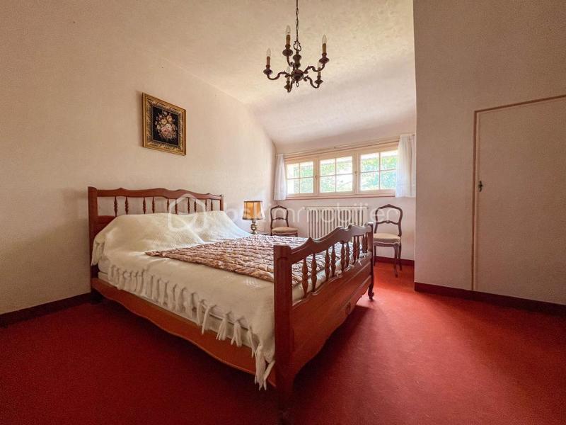 Maison - 166 m² - 7 pièces