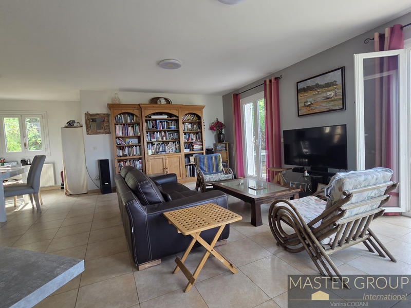 Villa - 217 m² - 5 pièces