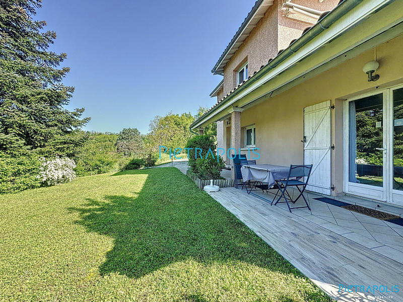 Maison - 161 m² - 7 pièces