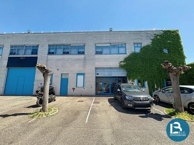 Bureau - 252 m² - 12 pièces