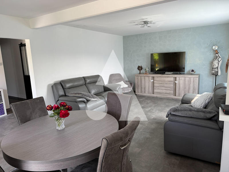 Maison - 104 m² - 5 pièces