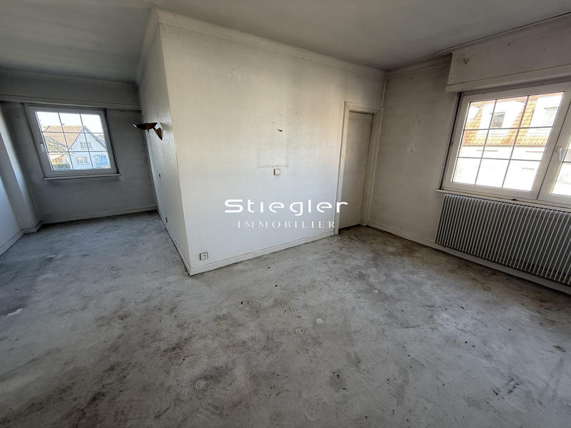 Maison - 204 m² - 6 pièces