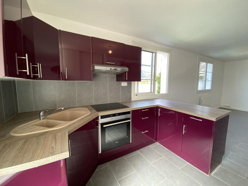 Maison - 220 m² - 10 pièces