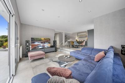 Villa - 200 m² - 7 pièces