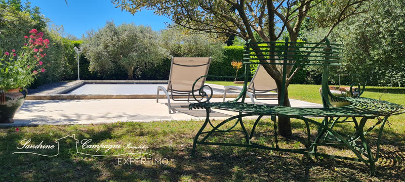 Maison - 202 m² - 7 pièces