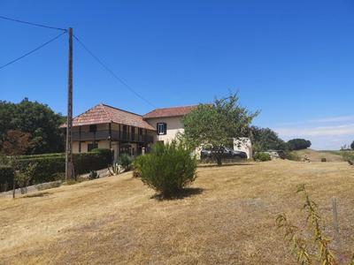 Propriété - 165 m² - 7 pièces