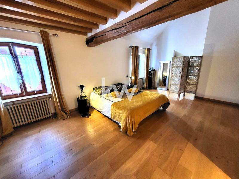 Maison - 179 m² - 5 pièces