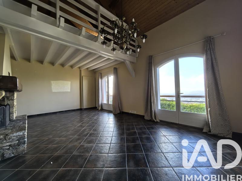 Maison - 332 m² - 11 pièces