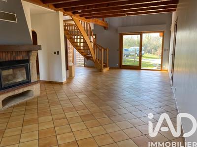 Maison - 93 m² - 4 pièces