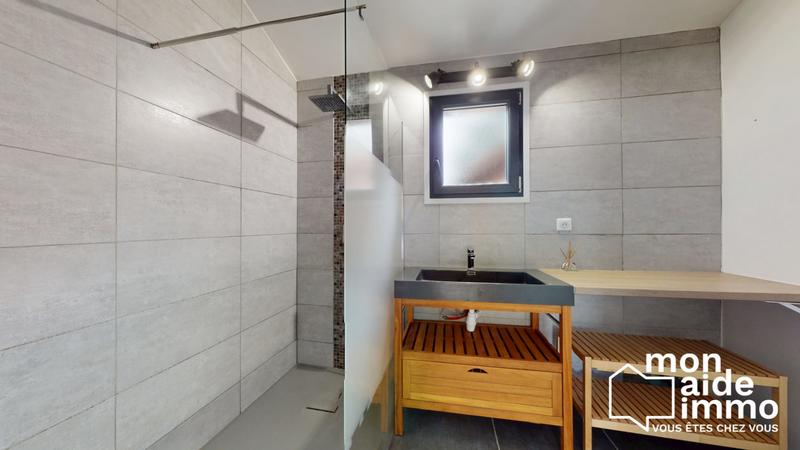 Maison - 169 m² - 8 pièces