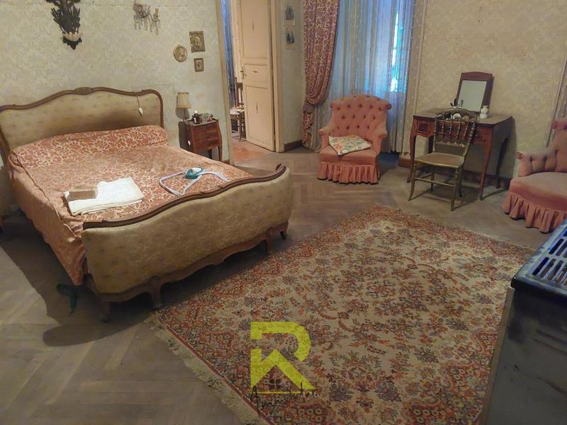 Château - 360 m² - 21 pièces