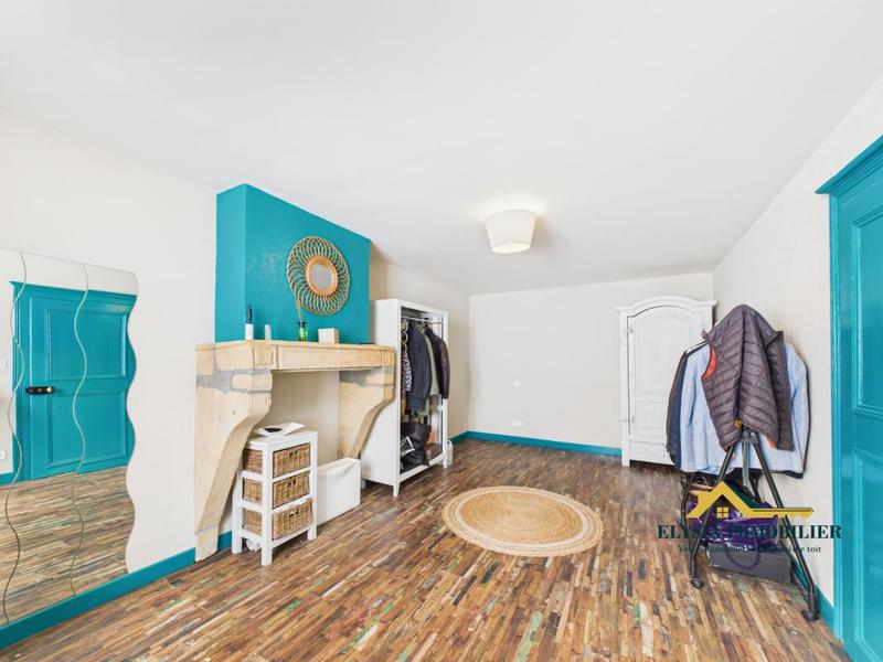 Maison - 229 m² - 8 pièces