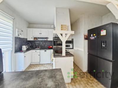 Maison - 95 m² - 4 pièces