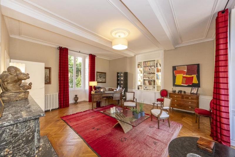 Hôtel particulier - 338 m² - 11 pièces