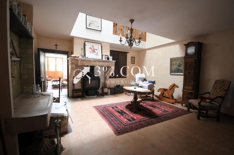 Propriété - 280 m² - 9 pièces