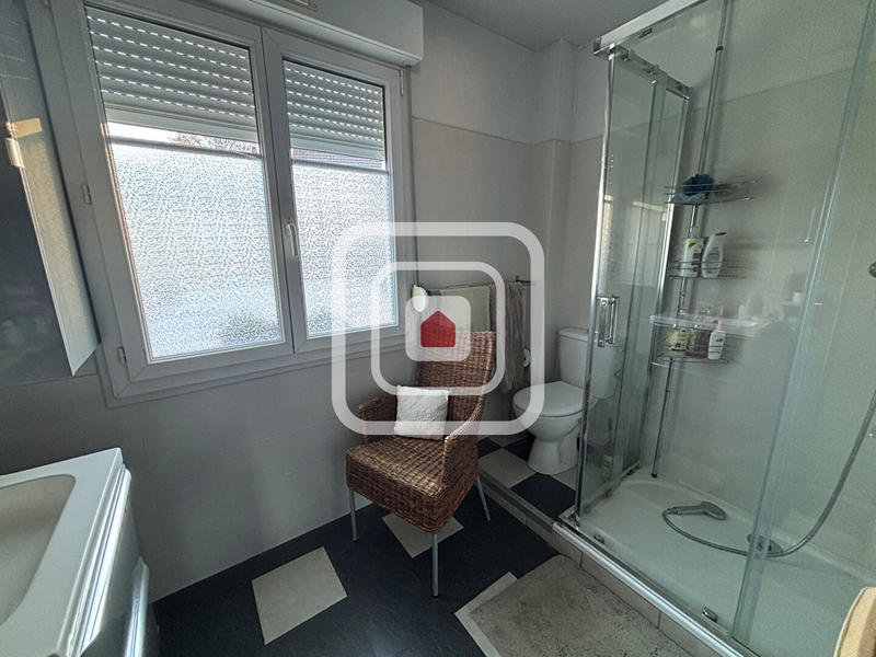 Maison - 93 m² - 5 pièces