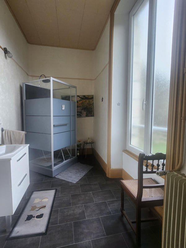 Propriété - 260 m² - 11 pièces