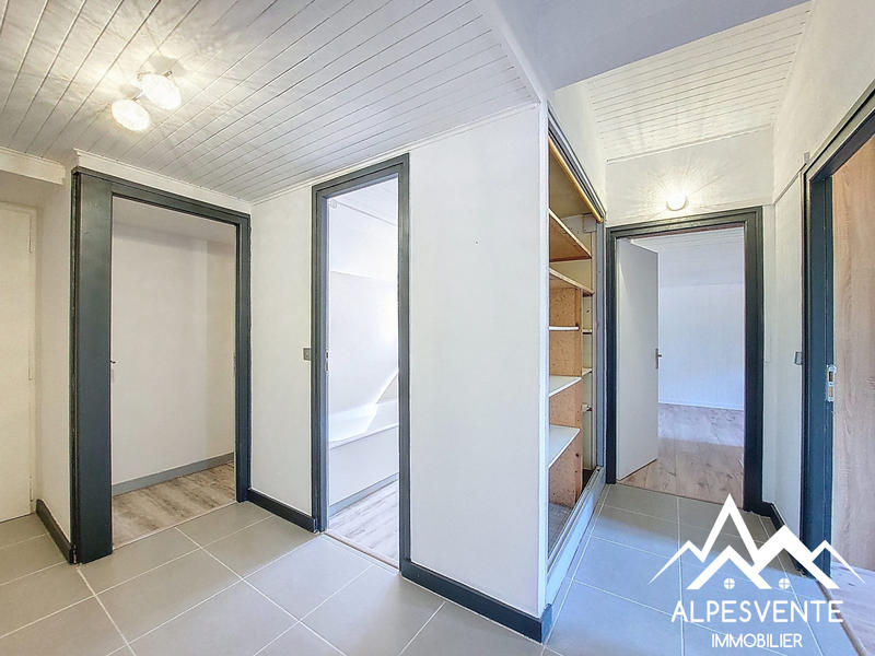 Appartement - 75 m² - 4 pièces