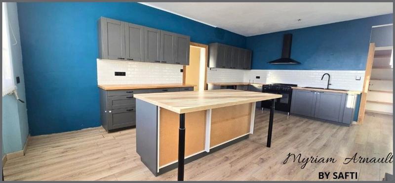 Maison - 187 m² - 8 pièces