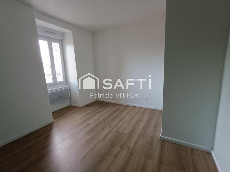 Maison - 250 m² - 6 pièces