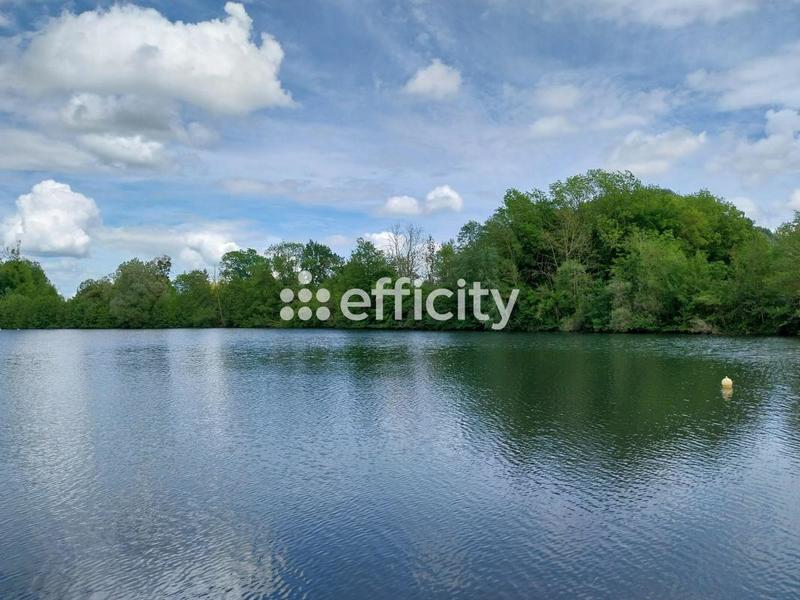 Terrain - 73 790 m²