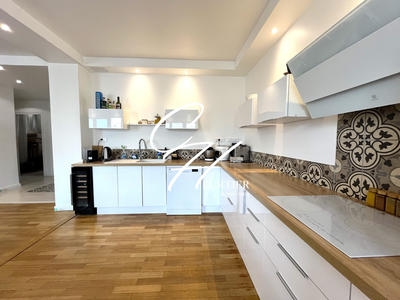 Appartement - 81 m² - 4 pièces