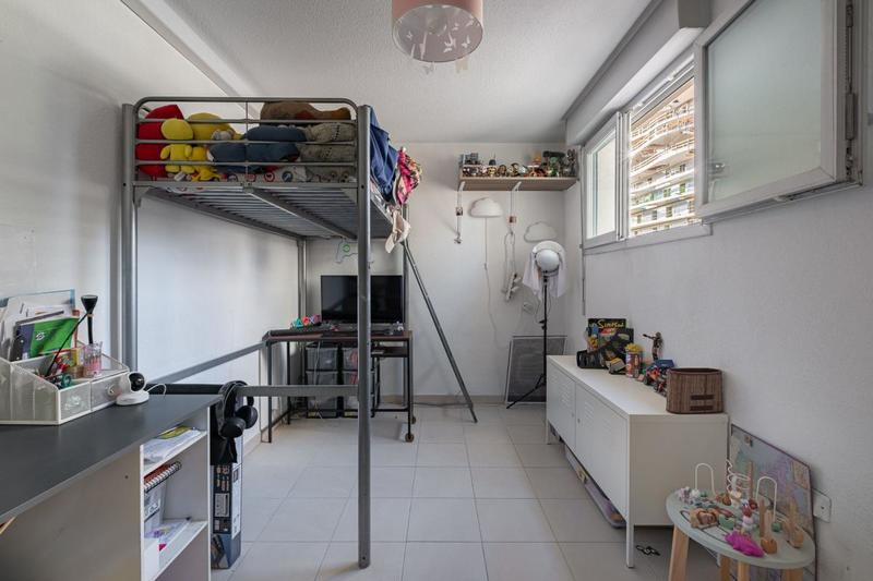 Appartement - 90 m² - 4 pièces