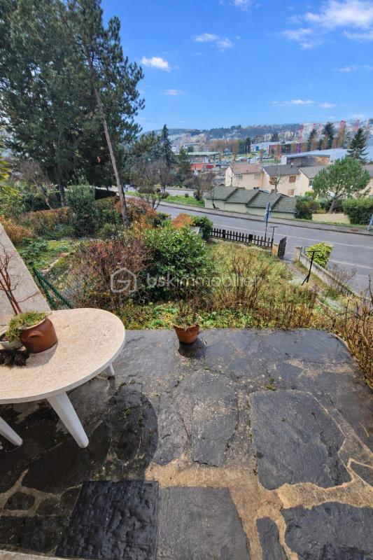 Maison jumelée - 90 m² - 5 pièces