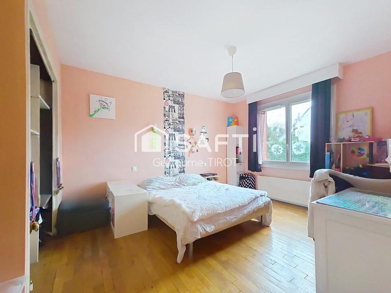 Maison - 157 m² - 6 pièces