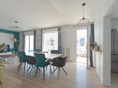 Maison - 136 m² - 6 pièces