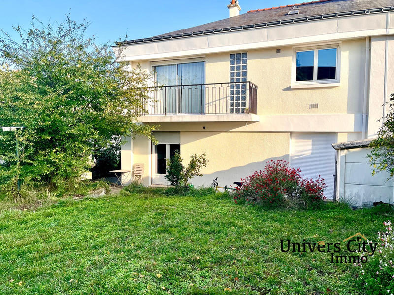 Maison - 97 m² - 5 pièces