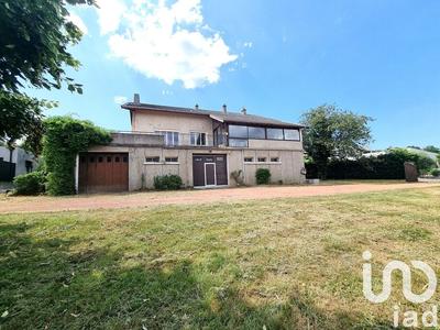 Maison - 221 m² - 10 pièces
